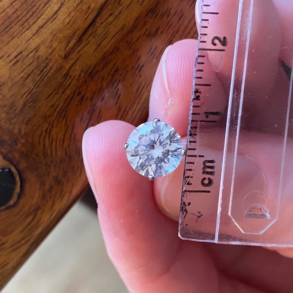 Zirconia Earrings - Picture 3 of 3